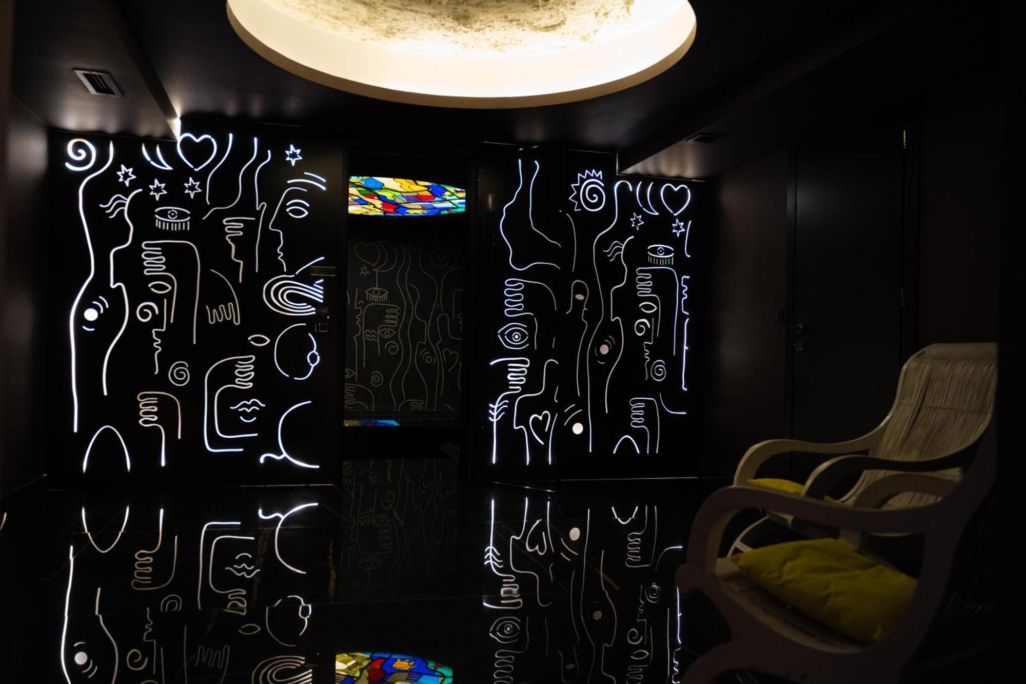 Arka Art Hotel Kashari Exterior foto The interior of the elevator